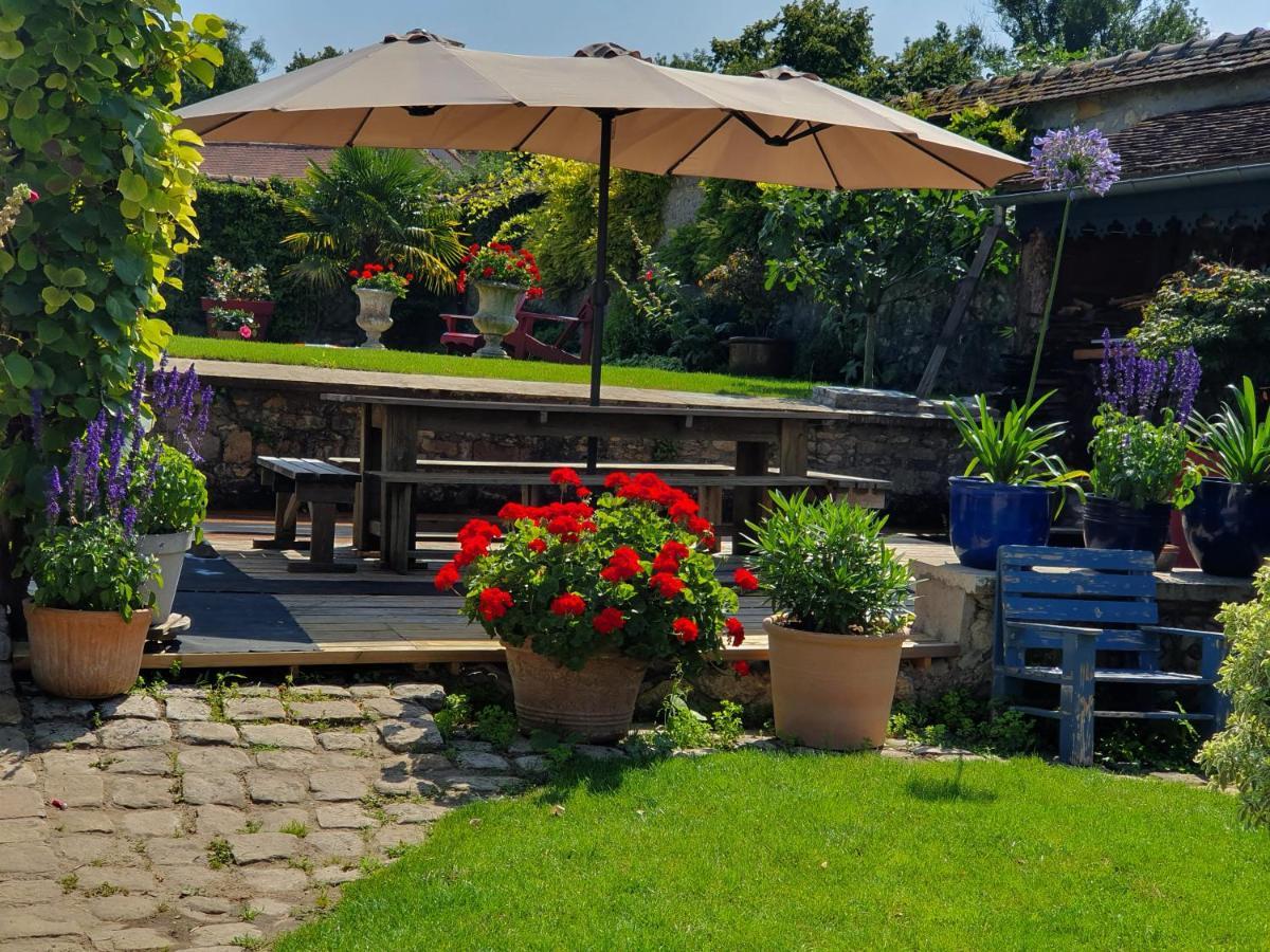 Bed and Breakfast Les Glycines Ury Zewnętrze zdjęcie