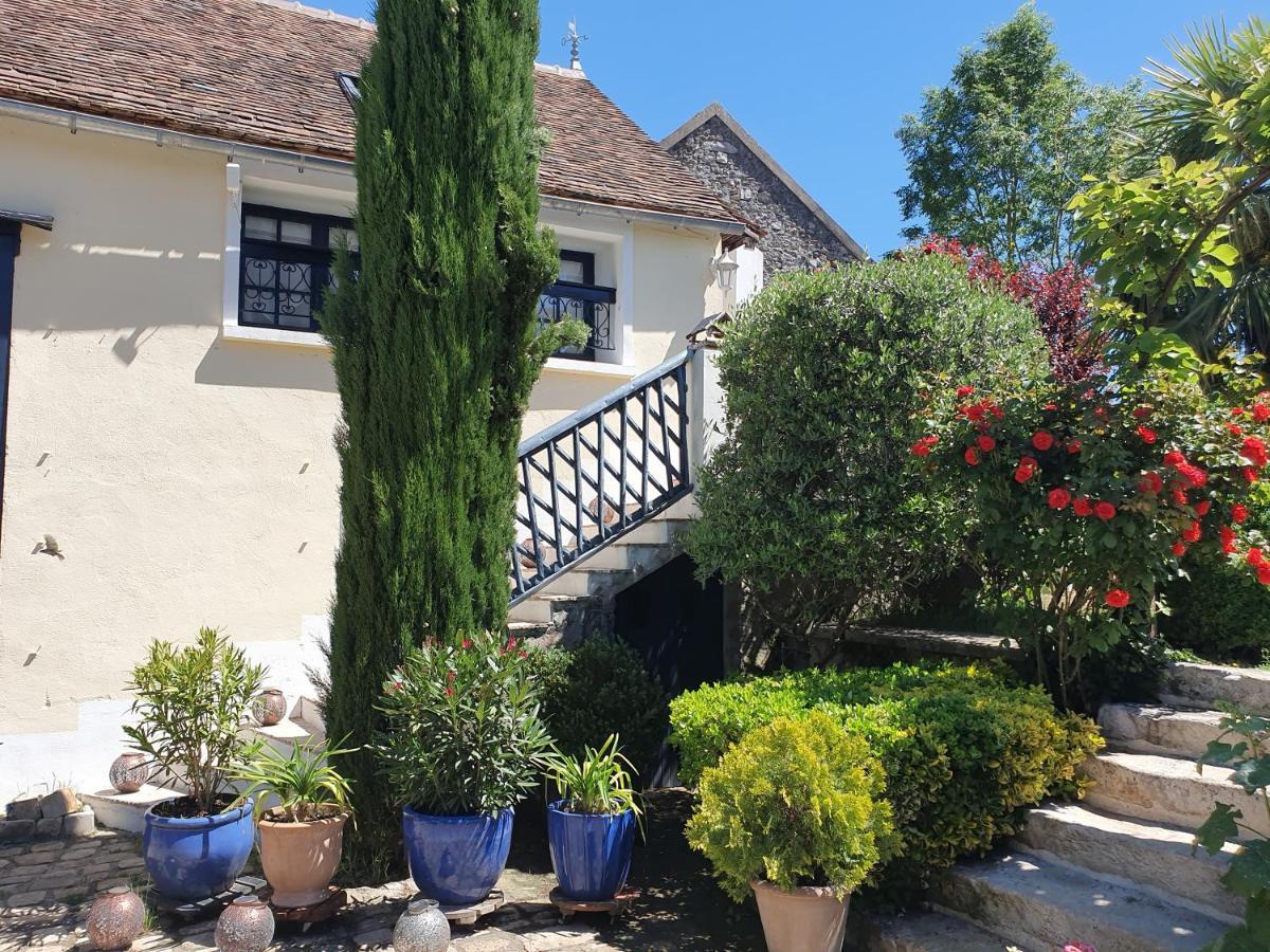 Bed and Breakfast Les Glycines Ury Zewnętrze zdjęcie