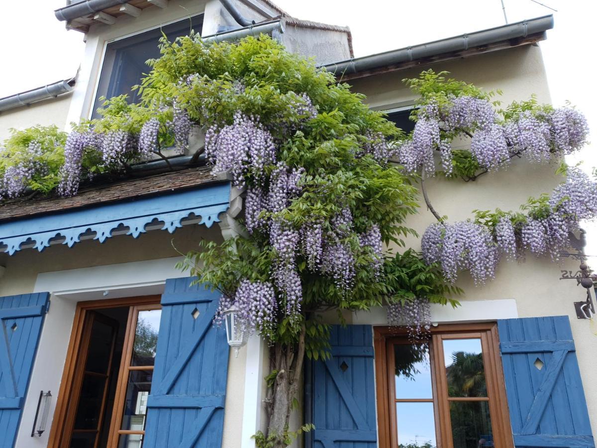 Bed and Breakfast Les Glycines Ury Zewnętrze zdjęcie