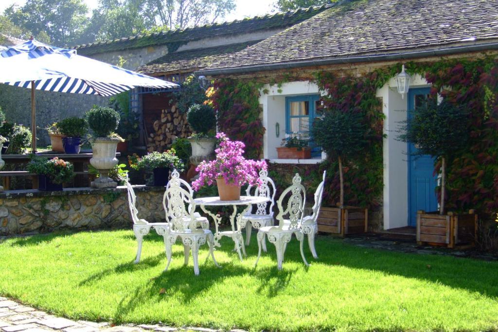 Bed and Breakfast Les Glycines Ury Zewnętrze zdjęcie